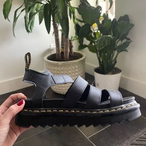 7.5 women’s Doc Martin Popular Blair sandals.